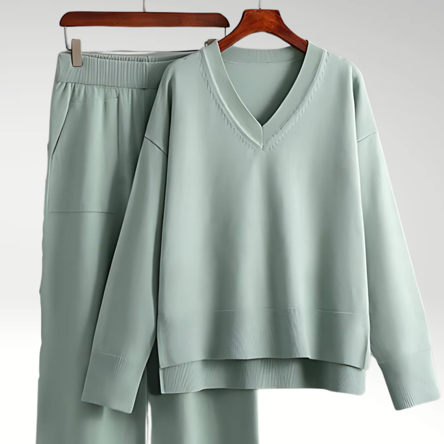 Izabela | Luksusowy dwuczęściowy zestaw z dekoltem w serek